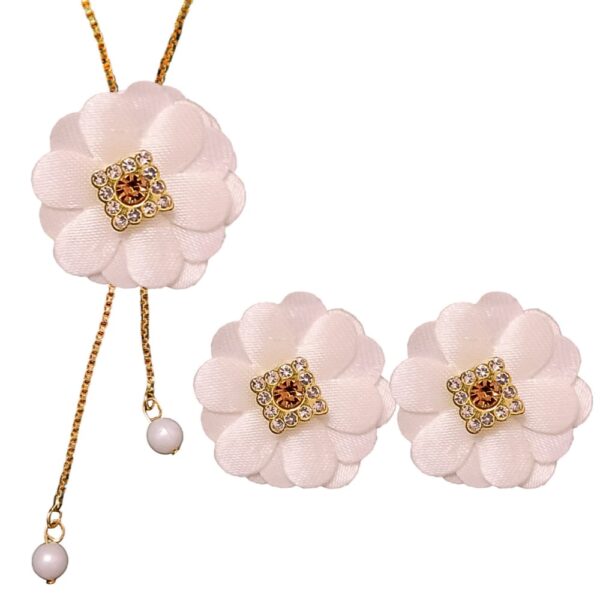 White Flower Necklace Set Combo 1